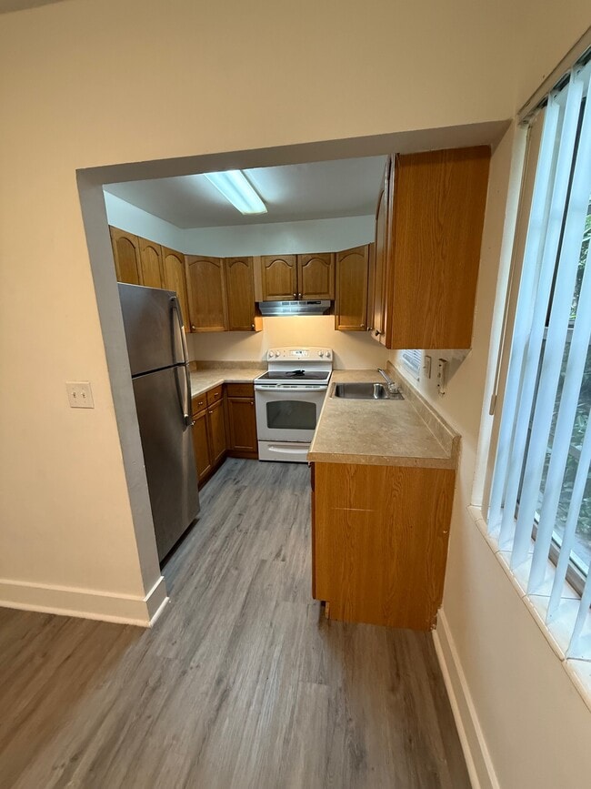 Foto del edificio - 512 Bayshore Dr