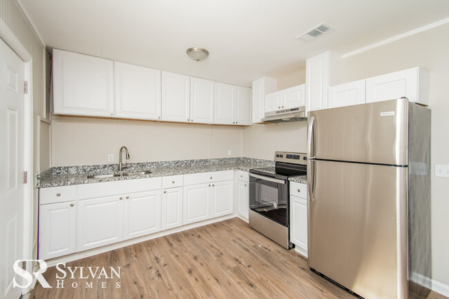 Building Photo - Cozy 3 BR in Colombia!