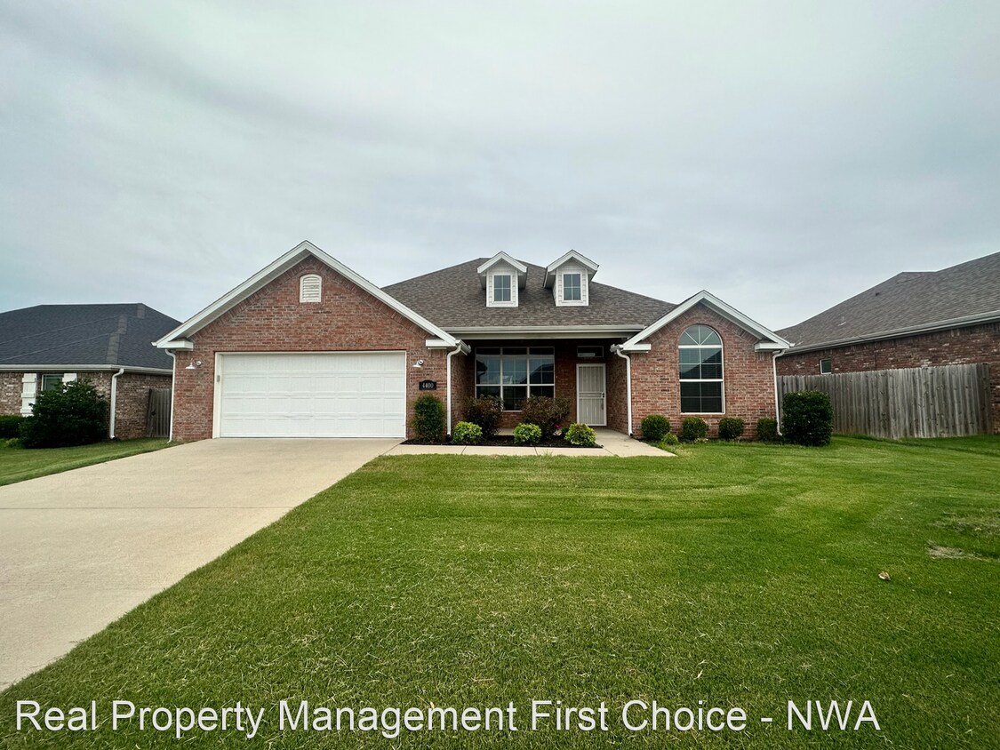 Primary Photo - 4 br, 2 bath House - 4400 SW Cornerstone Rd.