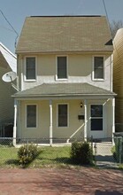 Building Photo - 1208 W Clay St