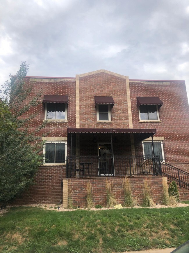 Fachada - 1750 Pearl st