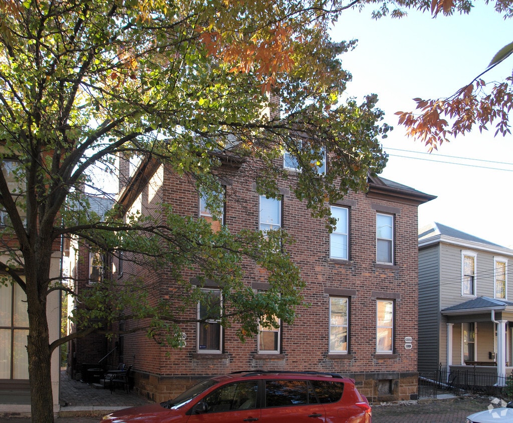 Foto del edificio - 199-201 1/2 E Sycamore St