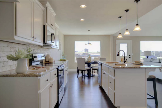 Building Photo - Hickory Valley Luxury,  Newer  4 Bed Room,...