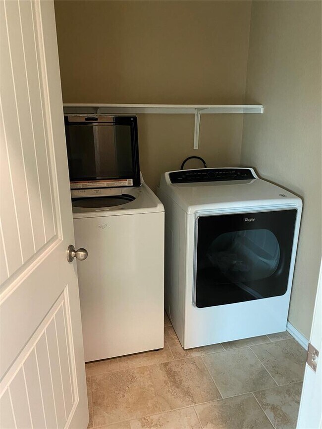 Foto del edificio - 1729 Arial Dr