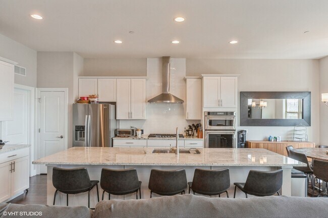 Foto del edificio - 206 Belmont Dr