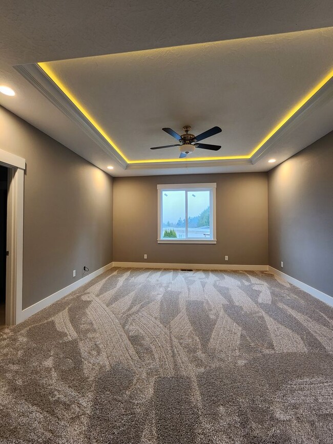 Building Photo - Beautiful & Brand New House in Sublimity C...