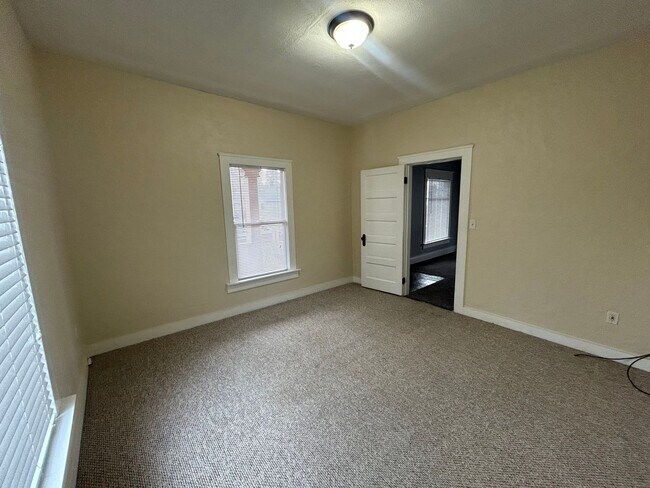 Foto del edificio - 2 Bedroom Home Near Downtown Ellensburg