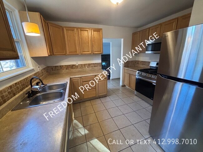 Photo - 2642 Mt Royal Rd House