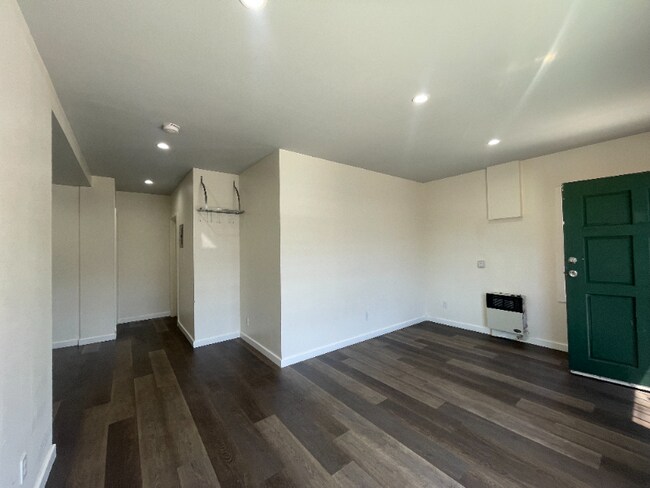 Foto del edificio - 2033 E 4th St