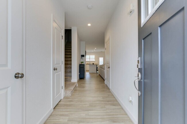 Foto del edificio - 2416 Trafton Pl