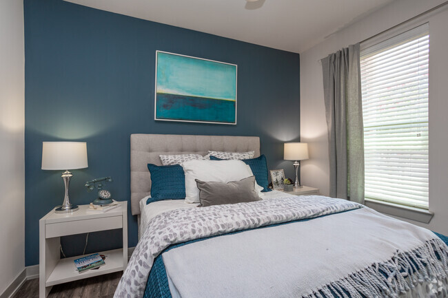 2BR, 2BA - 1046SF B2 - Master Bedroom - The Franklin at Crossroads