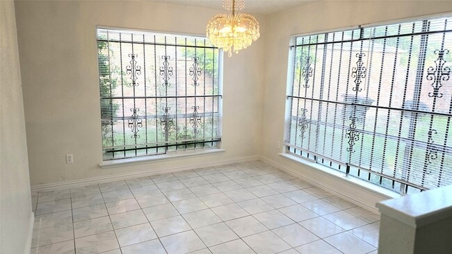 Building Photo - 13146 Newbrook Dr
