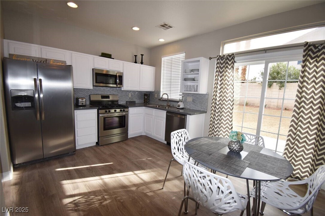 Foto principal - 1029 Sweeping Vine Ave