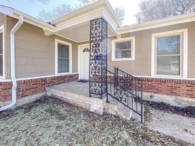 Building Photo - 3517 Binyon Ave