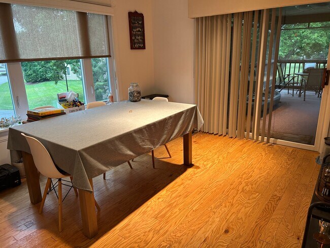 Foto del edificio - 33955 Middleton Cir