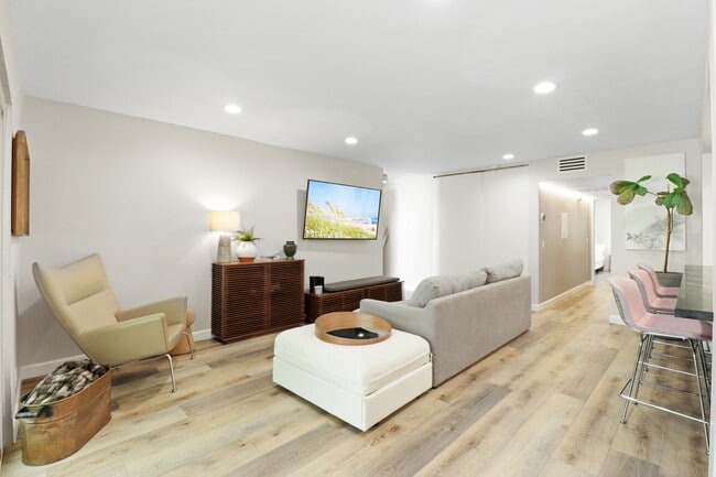 Building Photo - 4610 Park Granada