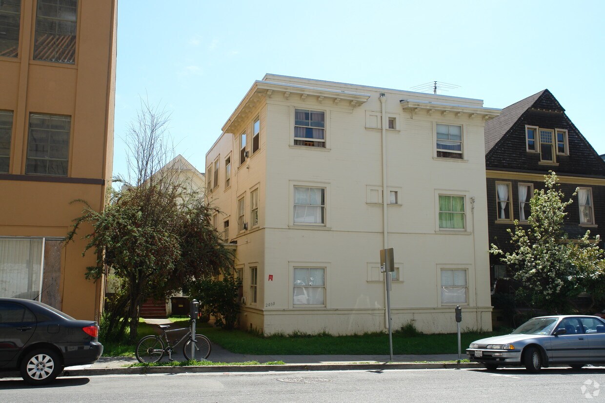 Primary Photo - 2030-2032 Bancroft Way