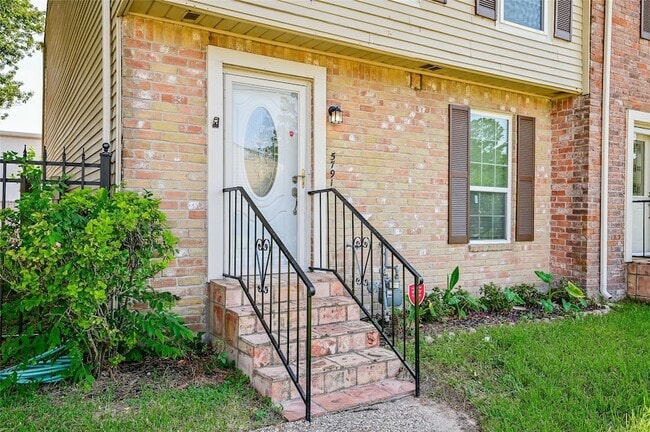 Photo - 5791 Maple Hill Dr Apartment