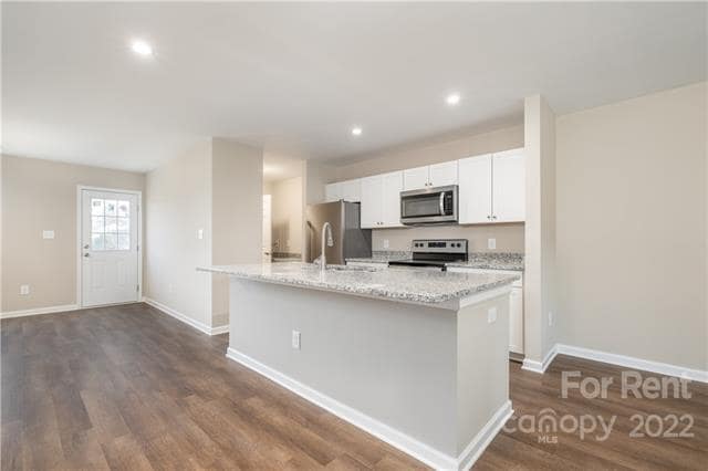Foto del edificio - 84 White St NW