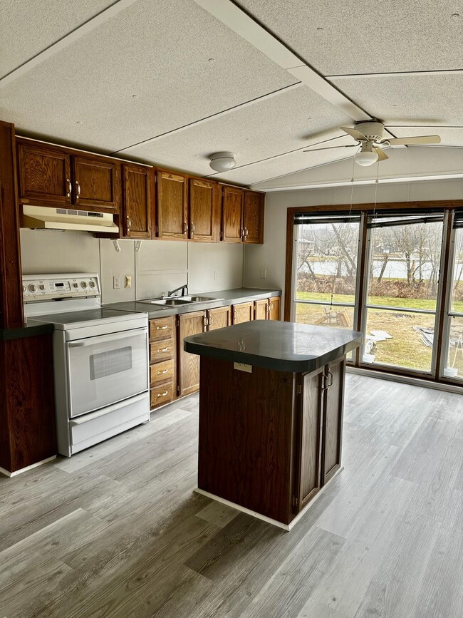 Foto del edificio - 4617 US-60