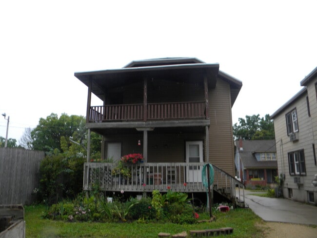 Building Photo - 269 Waubesa St