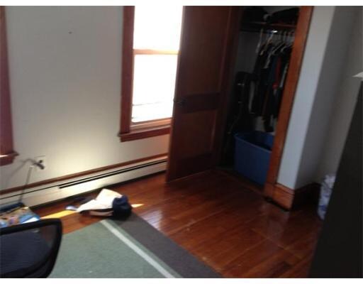 Building Photo - 28 Whitman St