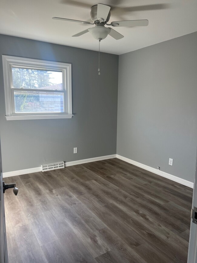 Building Photo - 2536 Sonata Dr