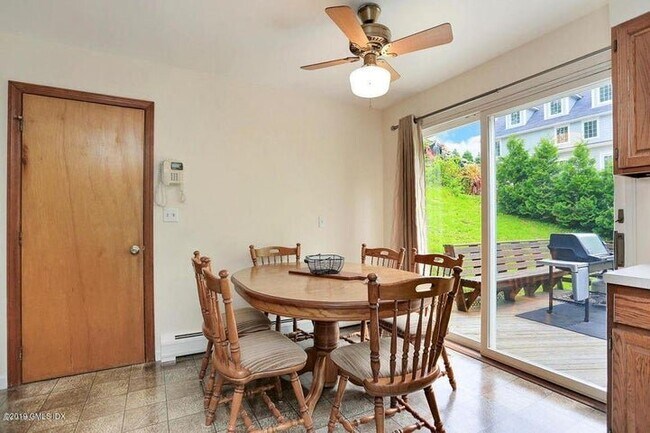 Building Photo - 558 River Road, Greenwich, CT 06807 - 4 BR...
