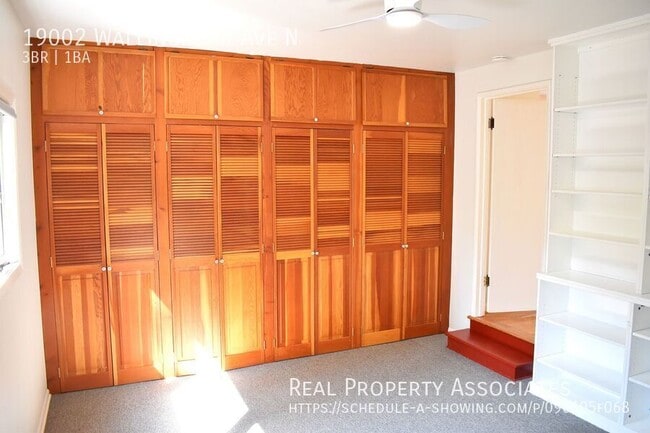 Foto del edificio - 19002 Wallingford Ave N