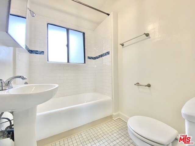 Building Photo - 3835 W 8th St