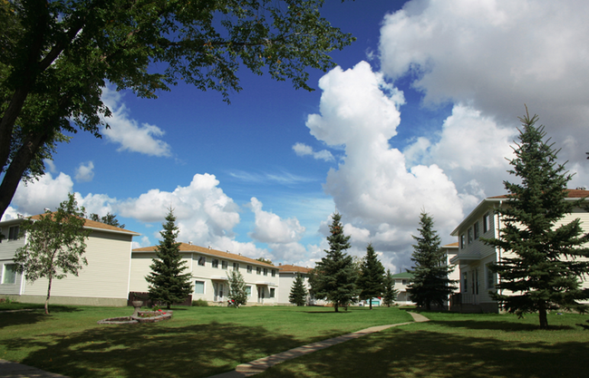 Photo du bâtiment - Wedgewood Townhomes