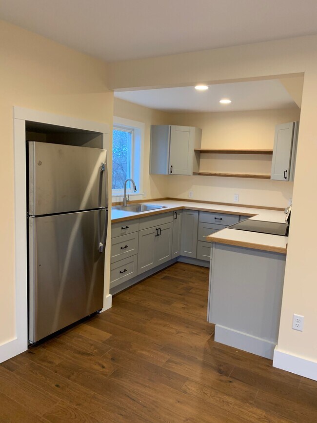 kitchen - 32 Washington Ave