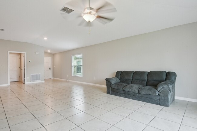 Building Photo - 5436 Blue Azure Dr