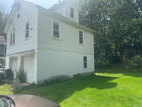 Building Photo - 15 Kinch Ln