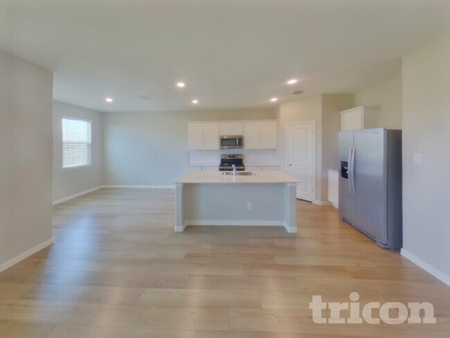 Foto del edificio - 231 Jenkinson Dr