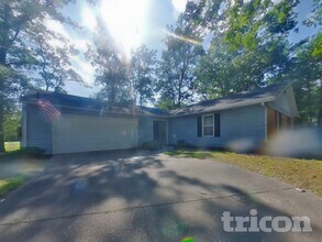 Building Photo - 1203 Addison Ct