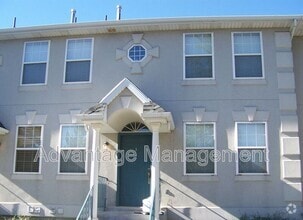 Building Photo - 1947 S Columbia Ln