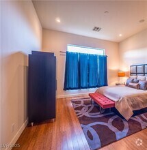 Building Photo - 7430 Yonie Ct