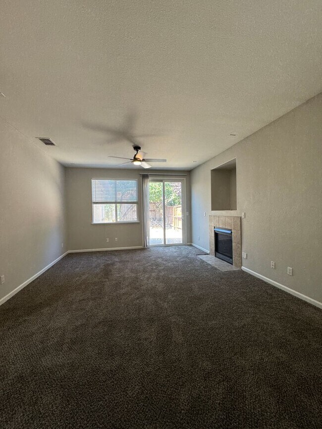 Building Photo - 11767 Arete Way