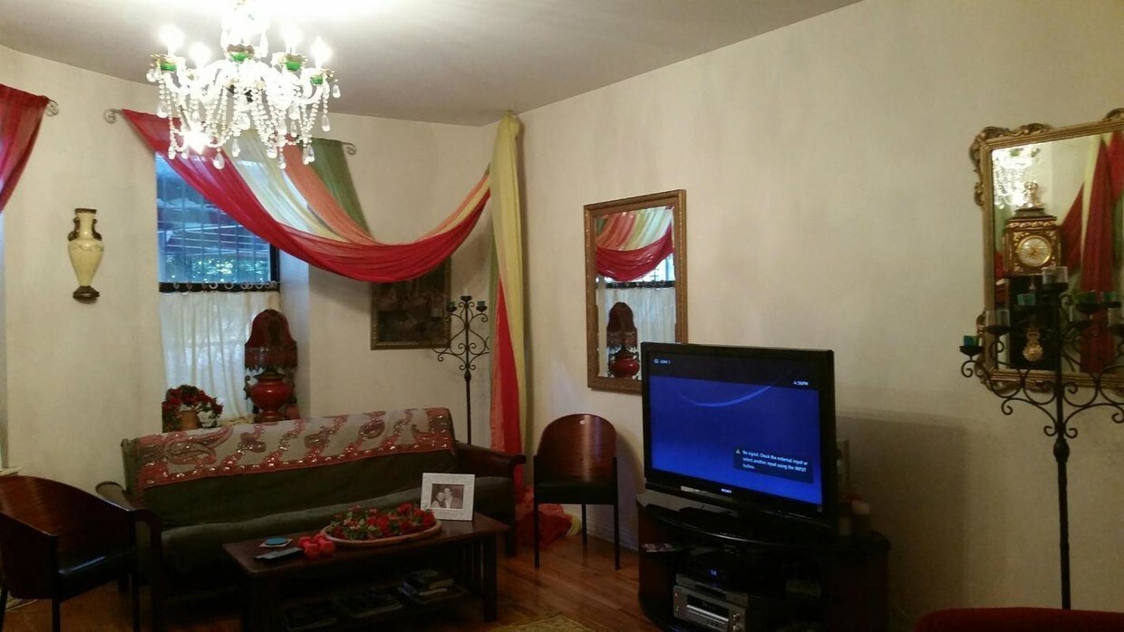 Primary Photo - 176 Saint Nicholas Ave