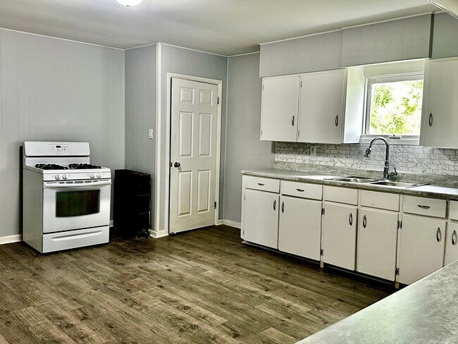 Building Photo - 644 Stamp Dr