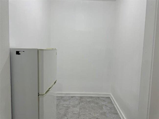 Foto del edificio - 712 Harrington St