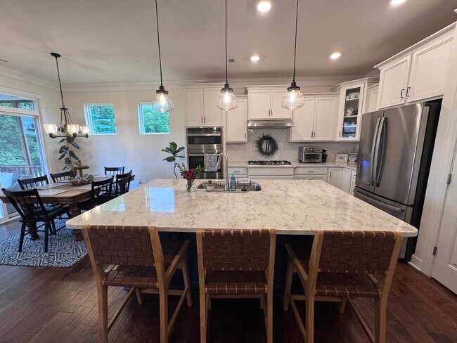 Foto del edificio - 1425 White Spruce Dr
