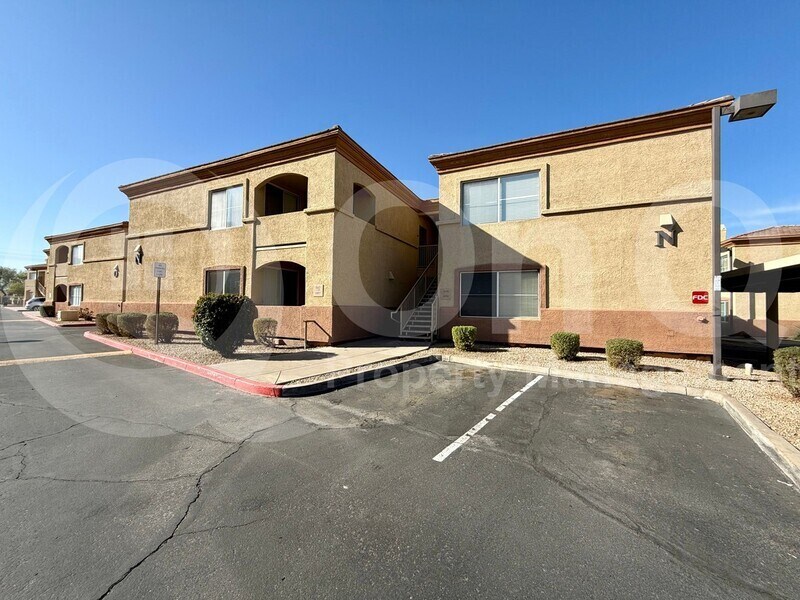Foto principal - 2134 E Broadway Rd