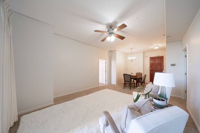 Foto del edificio - 1 Towers Park Ln