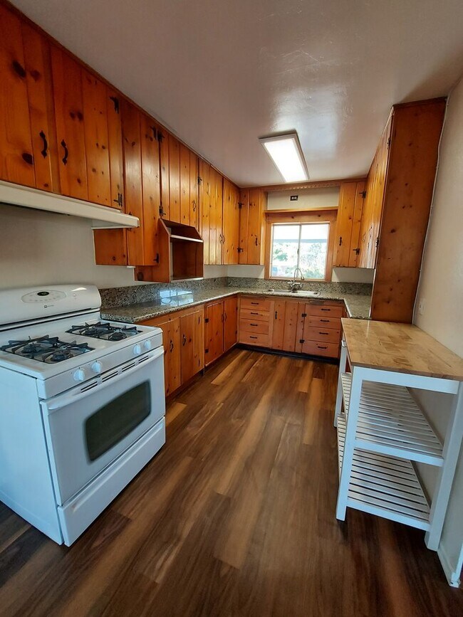 Foto del edificio - Quaint home walking distance to Covington ...