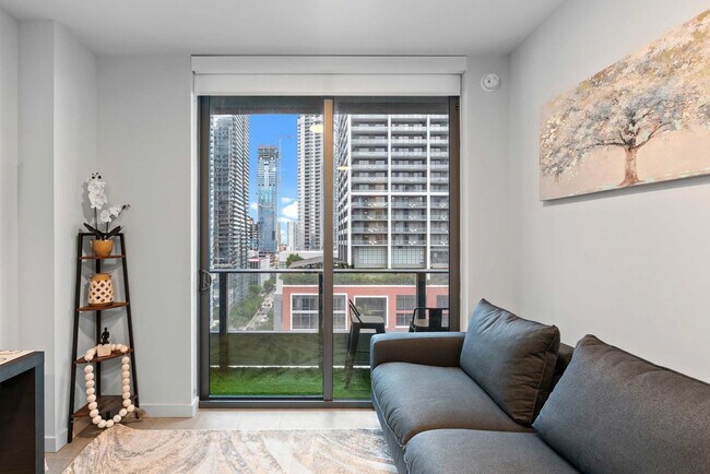 Foto del edificio - 121 NE 5th St
