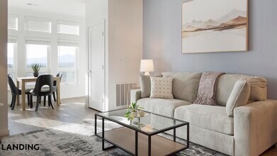 Building Photo - 185 Polaris Pointe