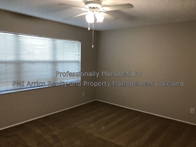 Building Photo - South Lakeland Home