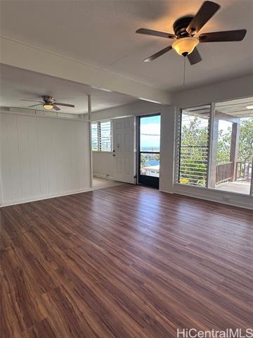 Building Photo - 1701 Skyline Dr